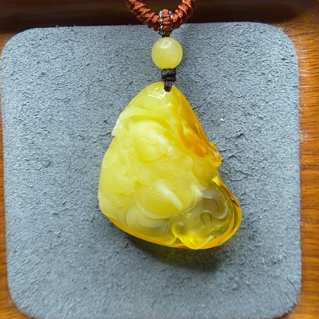 酱****蜜蜡未镶嵌颈饰郎