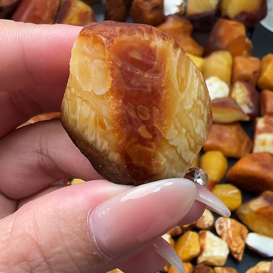 定制琥珀未镶嵌蜜蜡