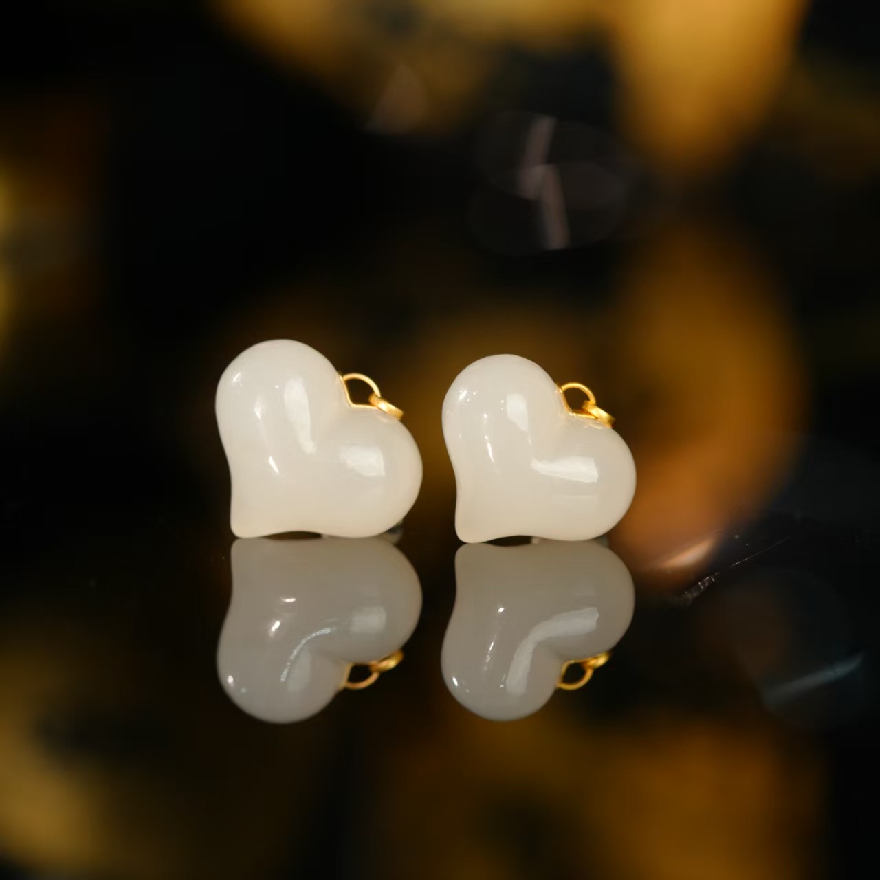 【初见珠宝】18K金和田玉屁桃吊坠18-3CH168X444【多样性发一件】