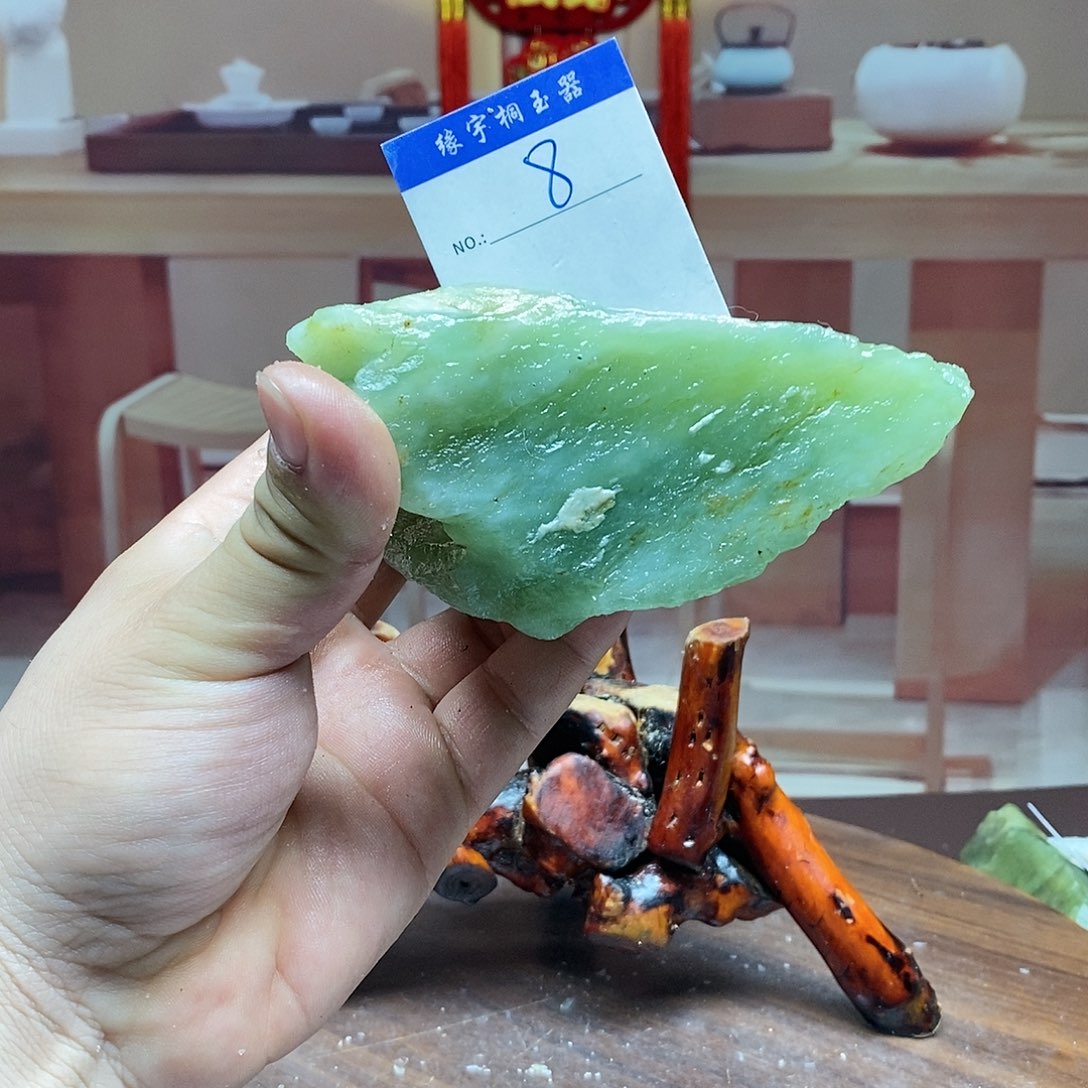 蛇纹石玉原石未镶嵌