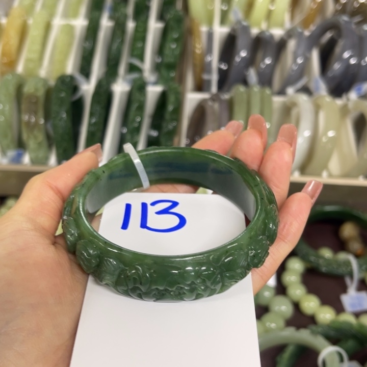 溜***滚和田玉未镶嵌手镯