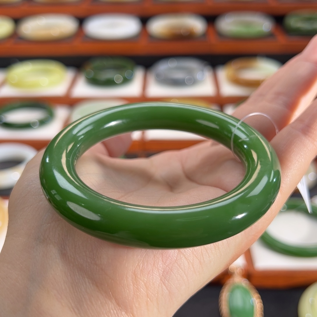 和田玉（碧玉）手镯未镶嵌