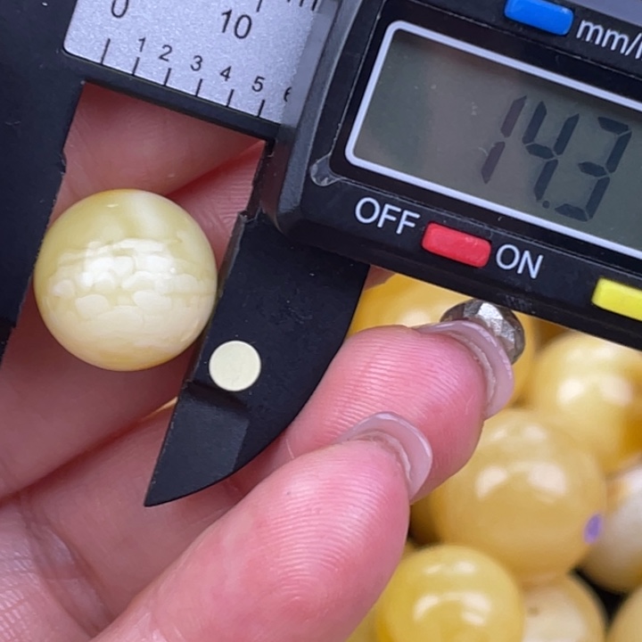 蜜蜡未镶嵌裸石734