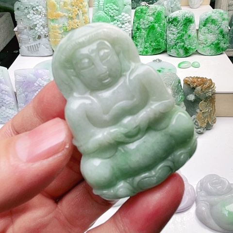 翡翠颈饰未镶嵌翡翠