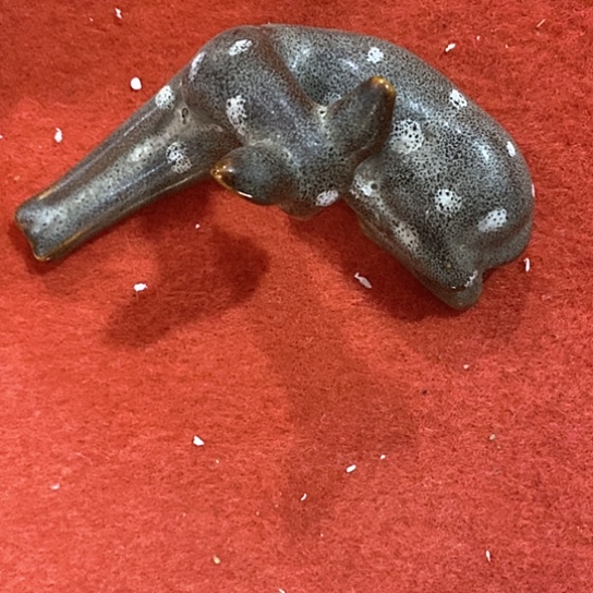 瓷片全屏的一个小路小路