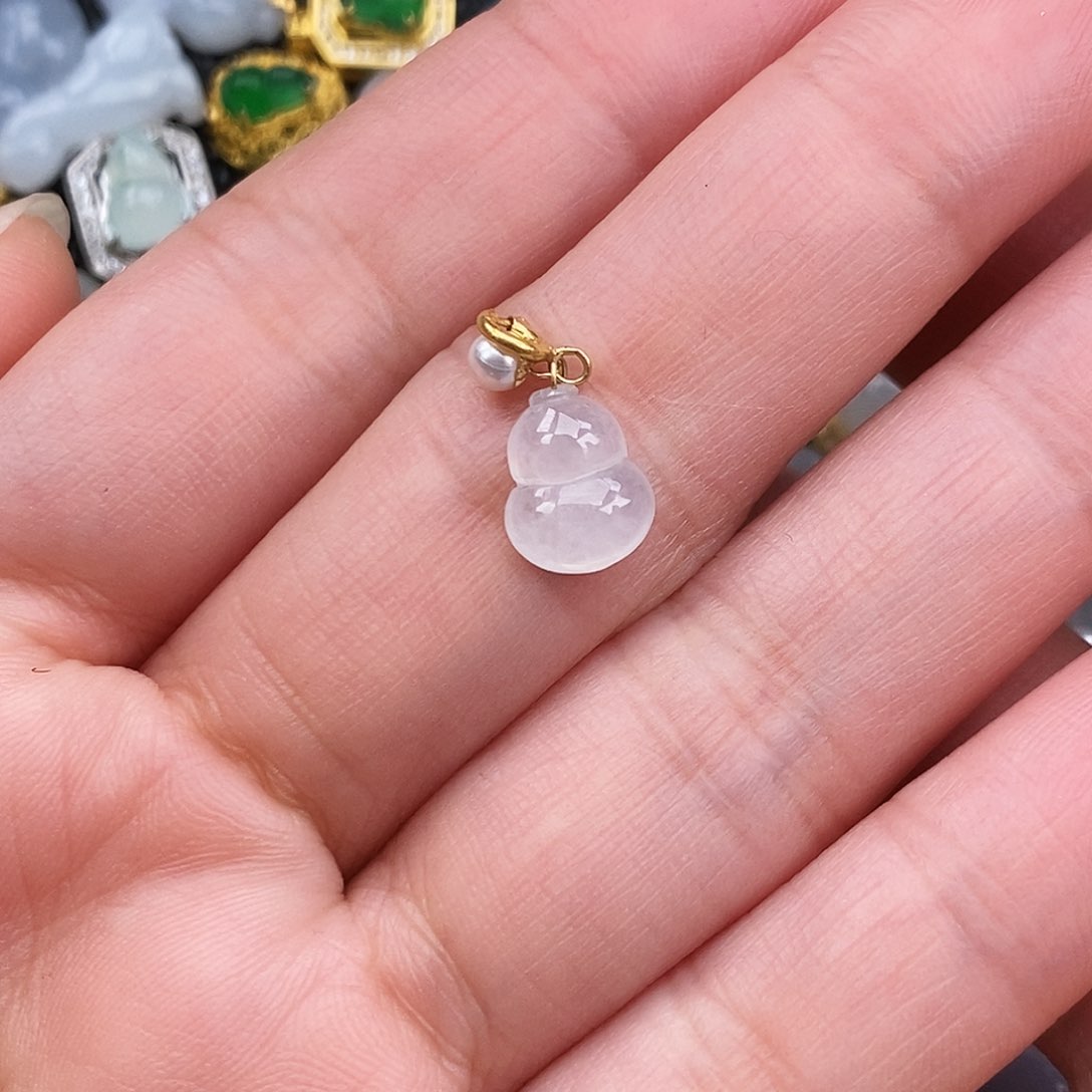 翡翠颈饰18K金镶嵌葫芦