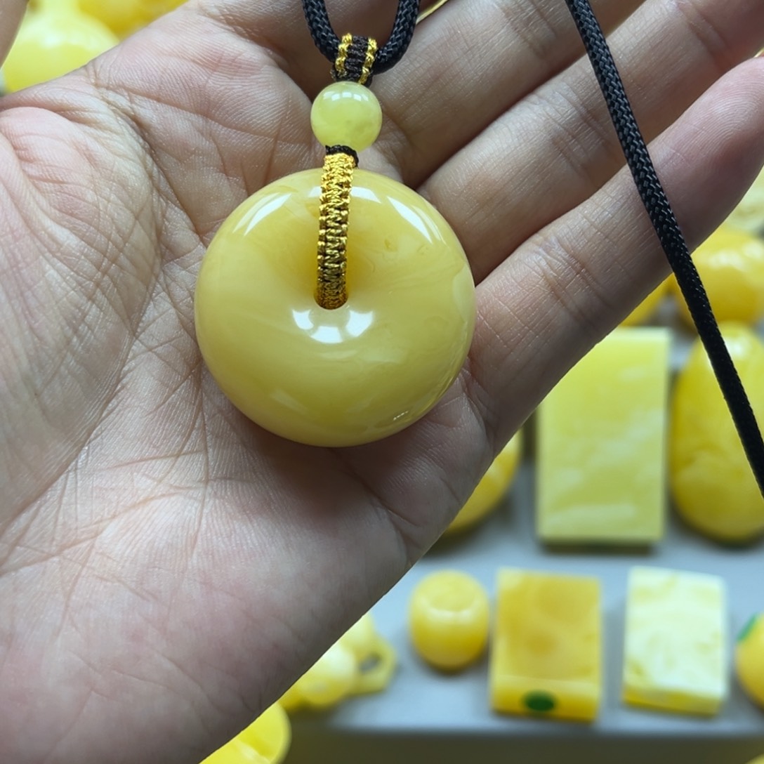 蜜蜡珠宝奇石未镶嵌