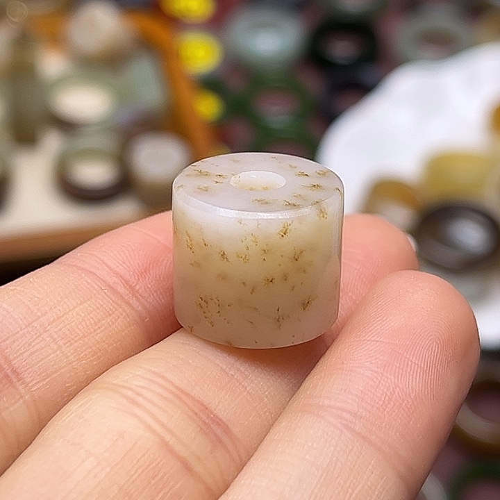 和田玉未镶嵌戒指桂花糖