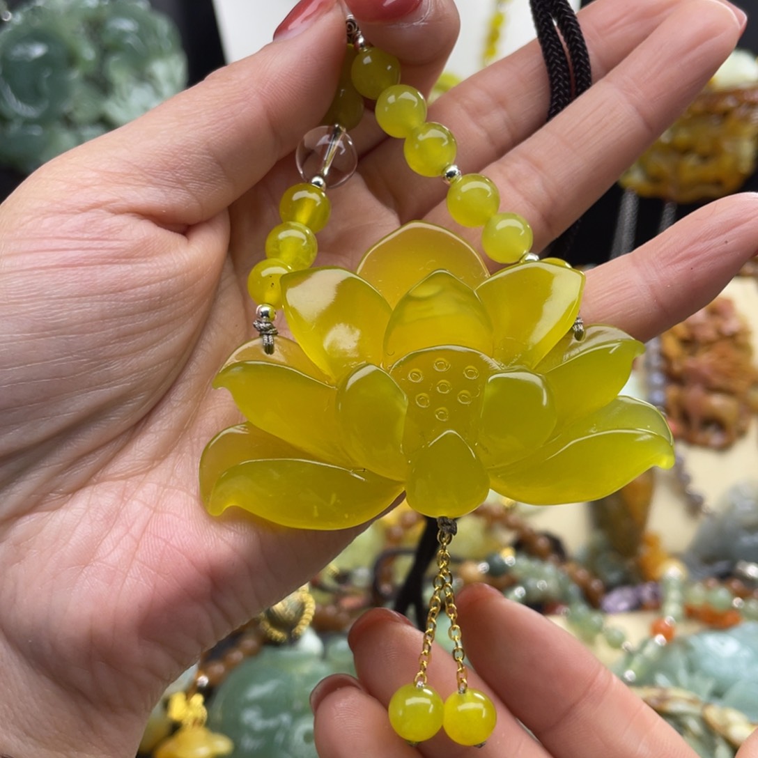 未镶嵌蛇纹石玉颈饰