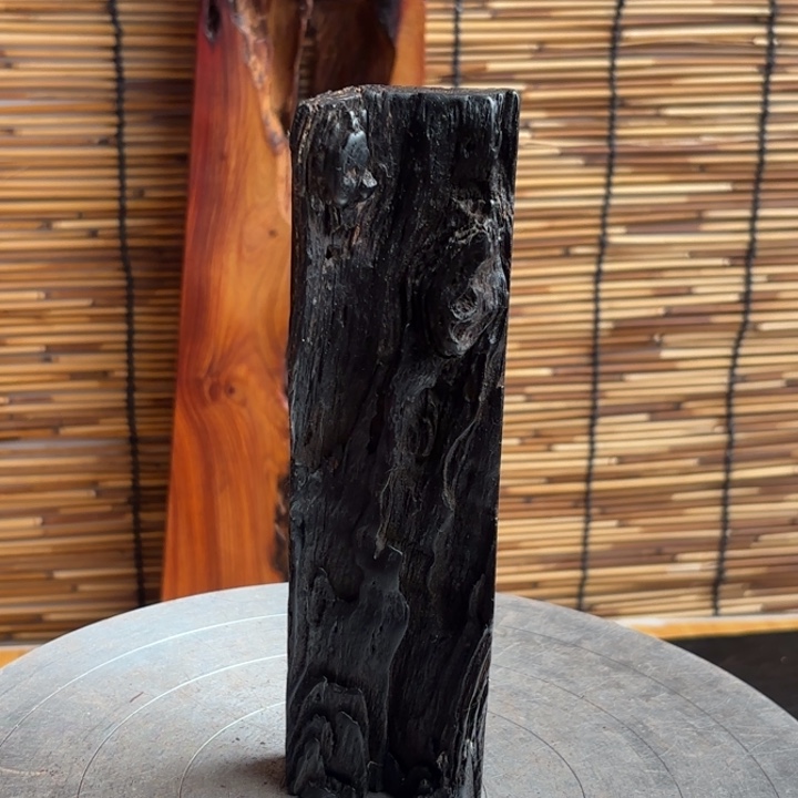 用***嘿大叶紫檀（黑酸枝木类）