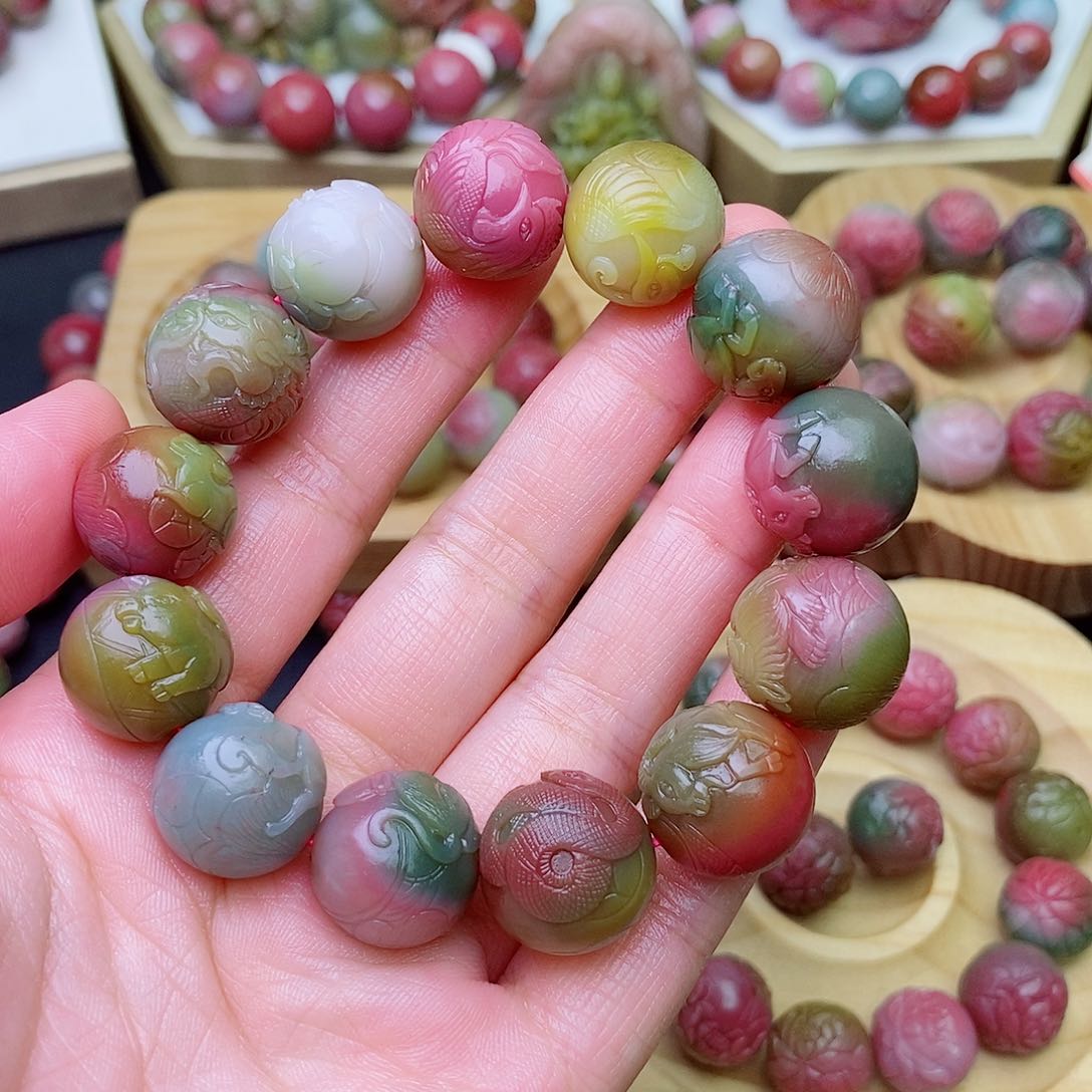 睡***.未镶嵌玛瑙/玉髓珠宝奇石盐源玛瑙定制