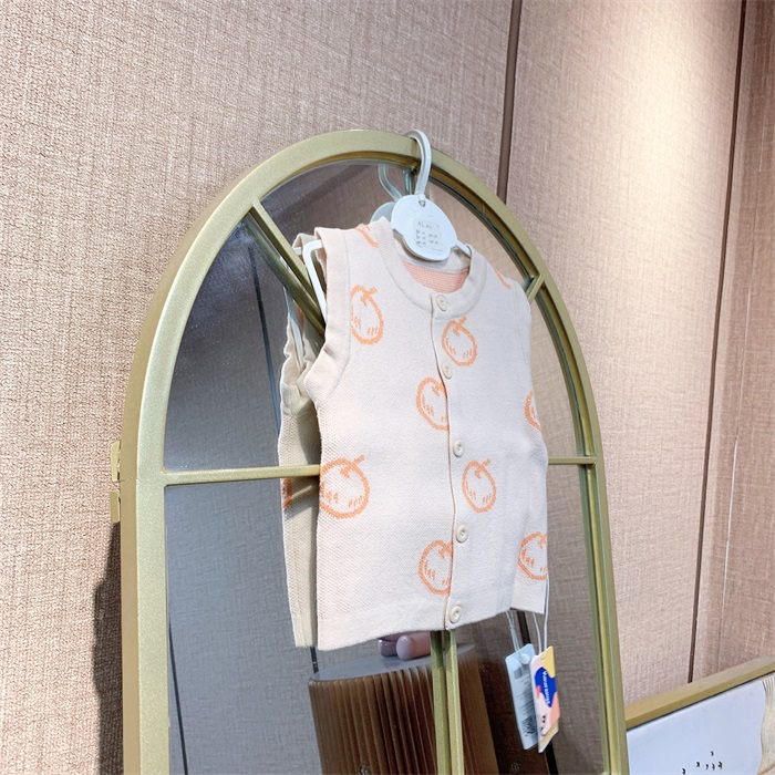 AL011    宝宝拼接针织马甲