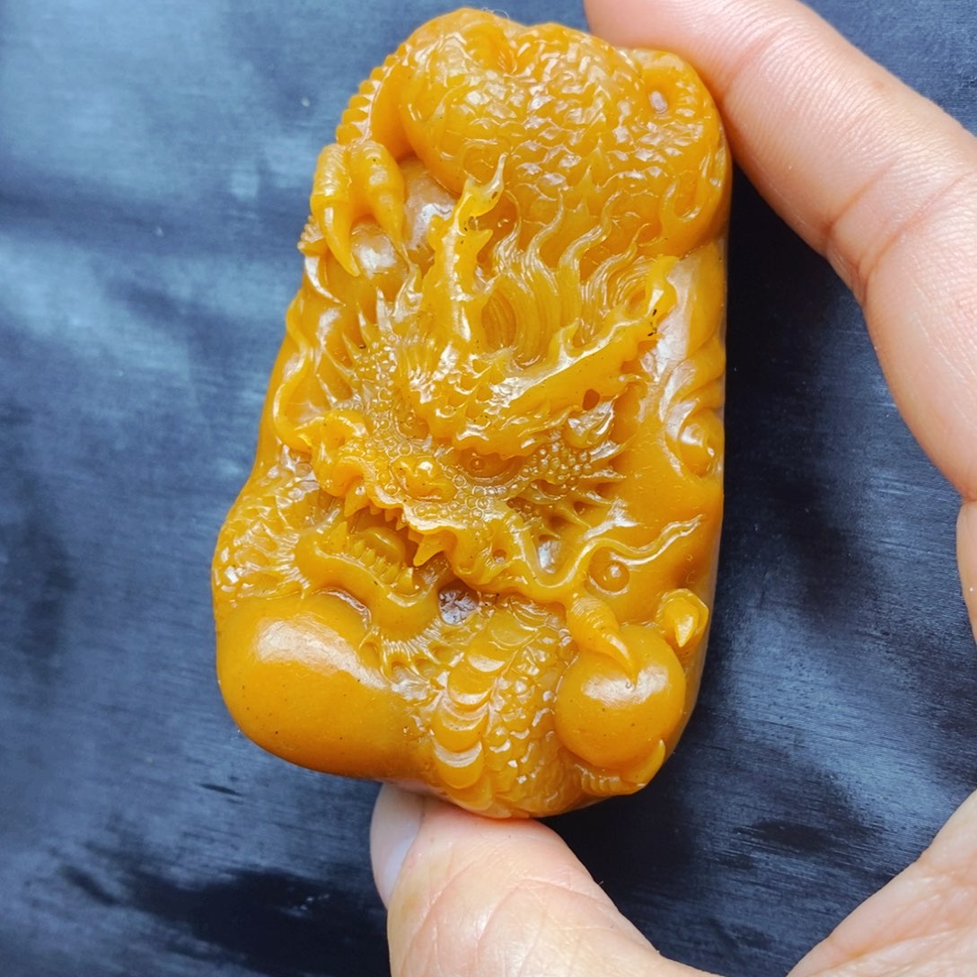 石英质玉（黄龙玉）颈饰未镶嵌