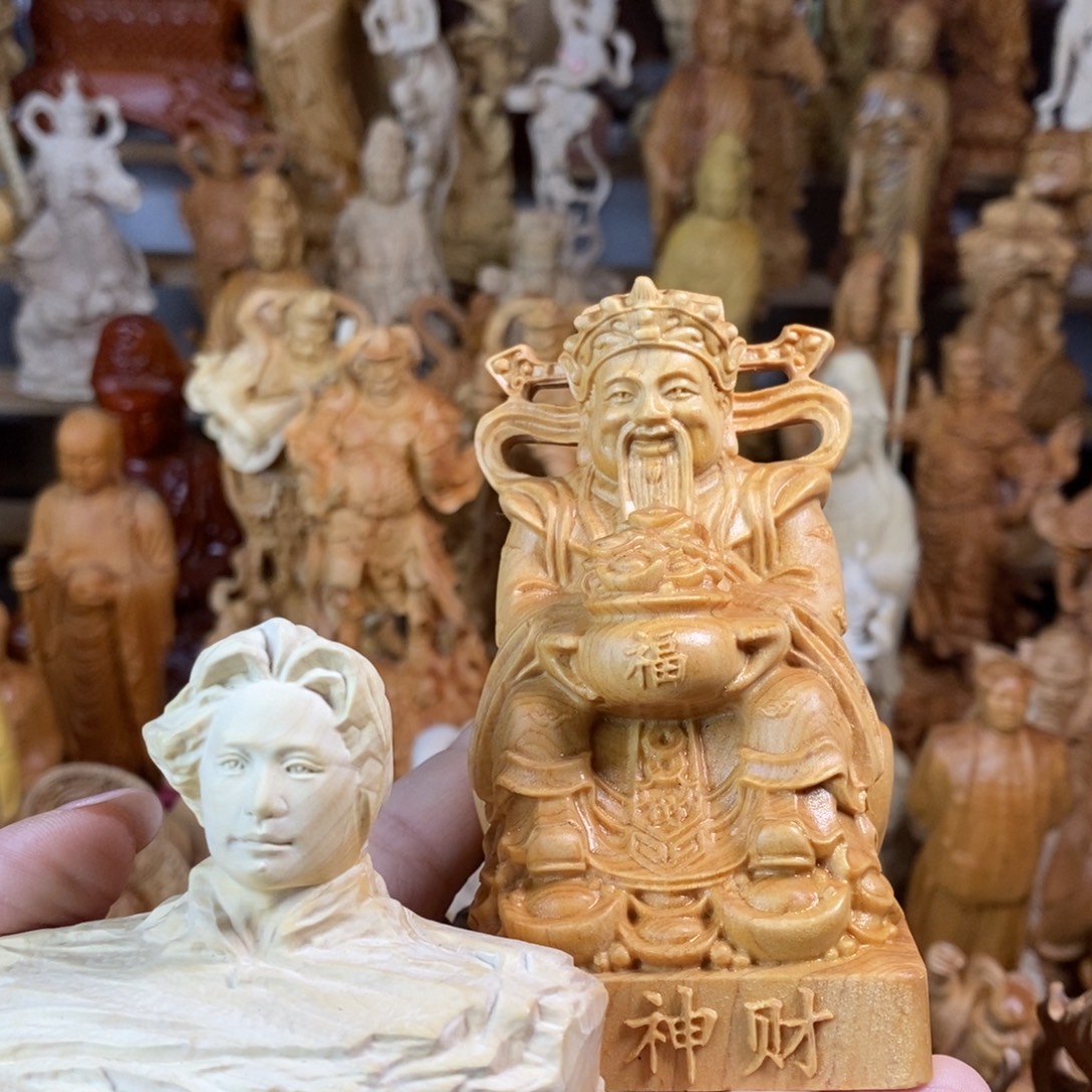 o***O木黄杨木伟人➕崖柏10高财神微瑕