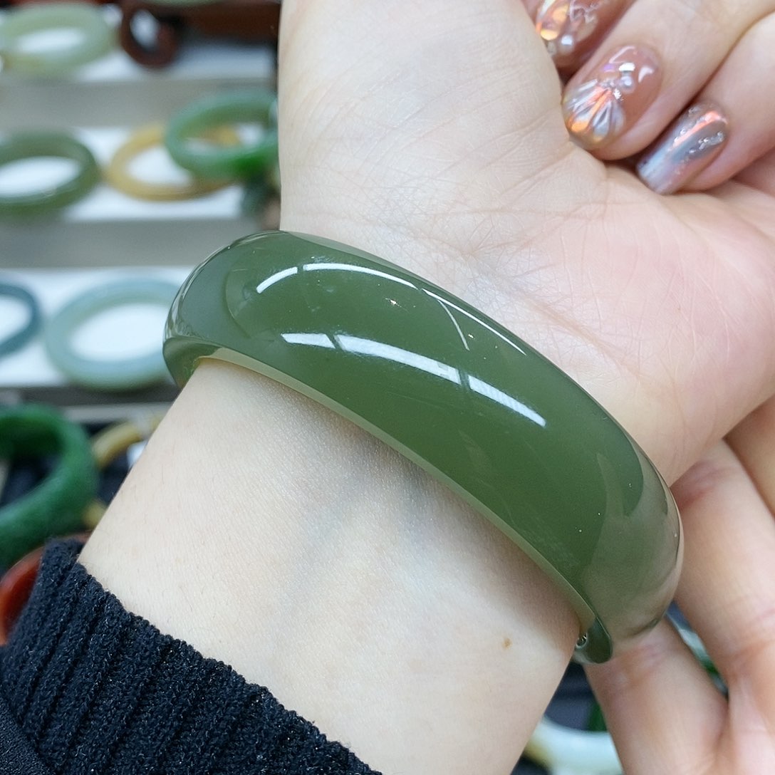 【闪购商品】和田玉手镯未镶嵌和田玉60.5