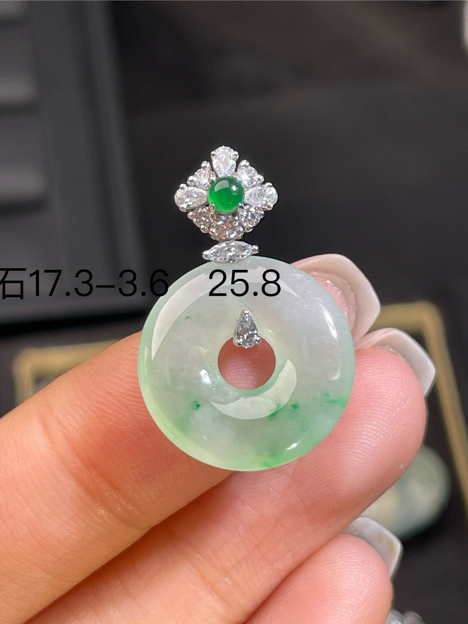 冰胶飘绿甜甜圈 甜美可爱 豪镶当锁骨链 自家档口货品实拍