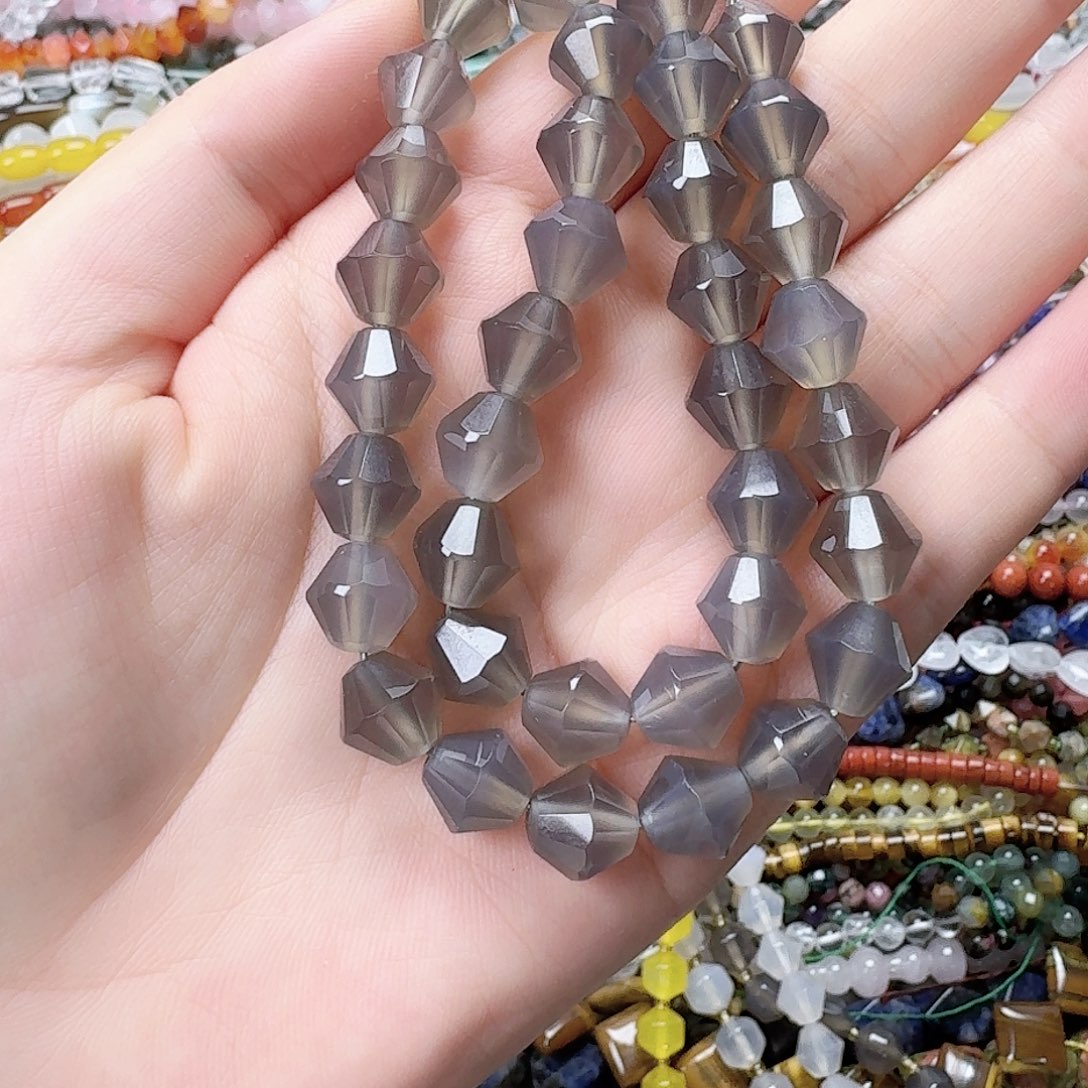 玛瑙/玉髓未镶嵌珠宝半成品卡10灰玛瑙飞碟一条