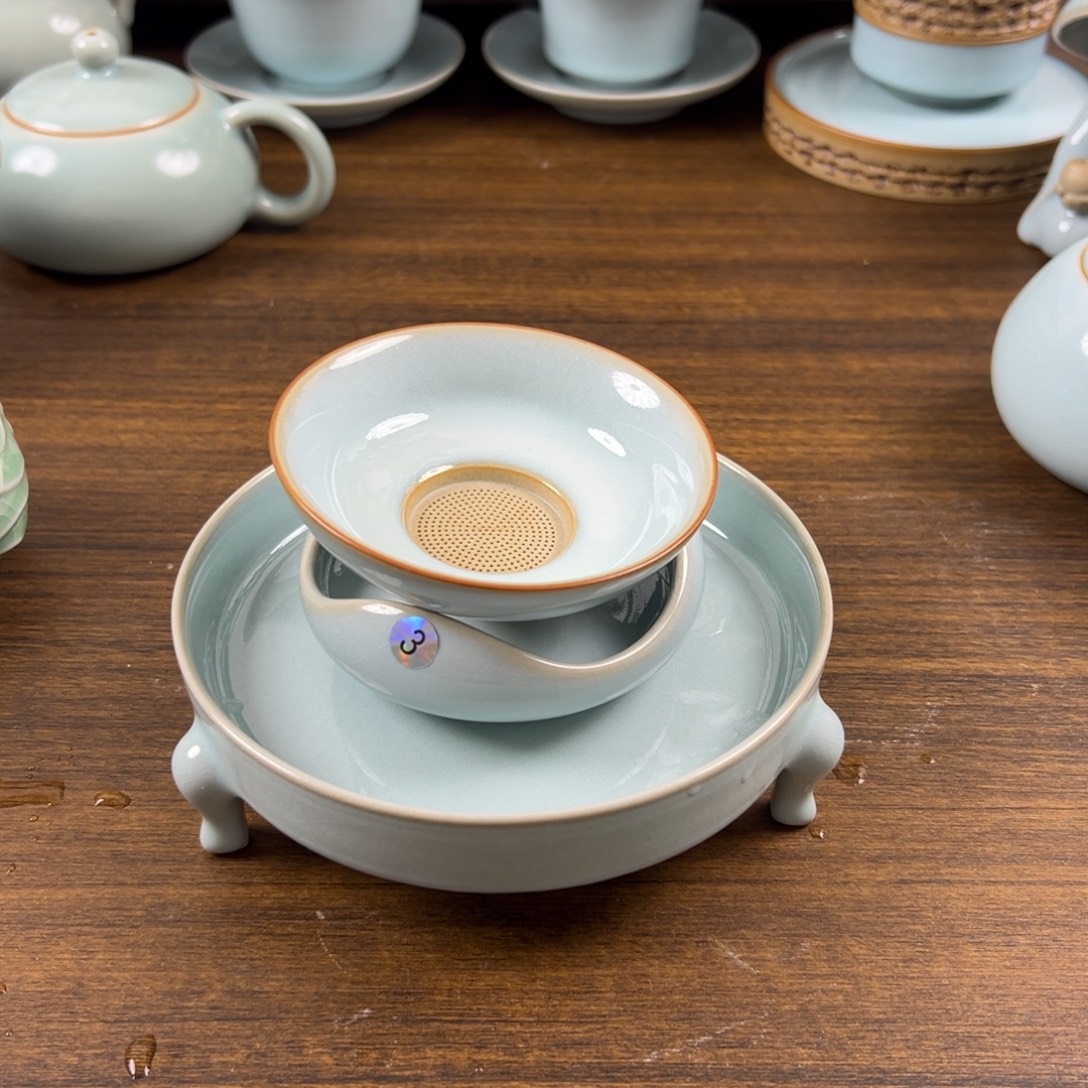 瓷摆件天青釉水茶漏