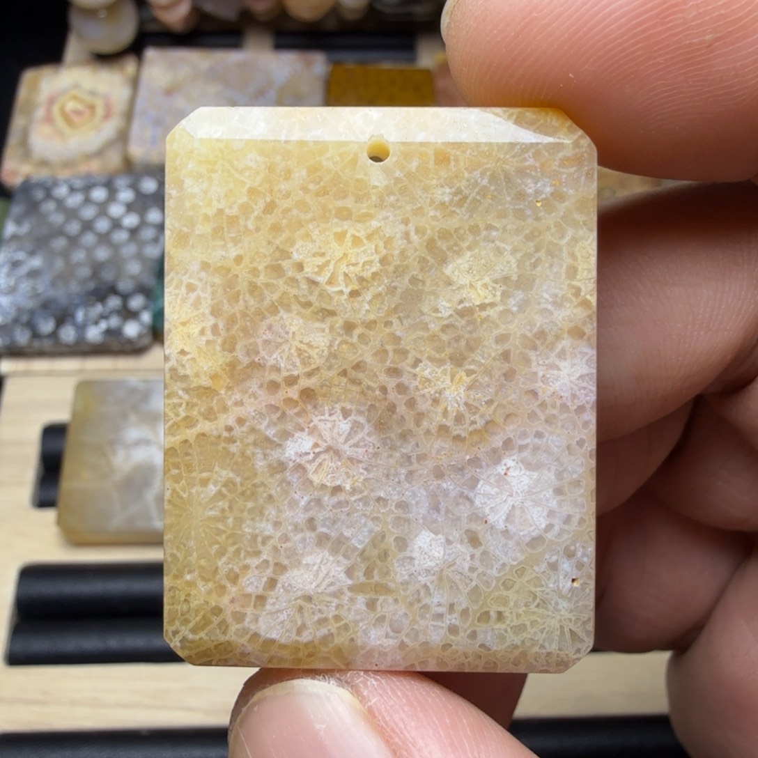 硅化玉未镶嵌纯天然色有机玉石保真色