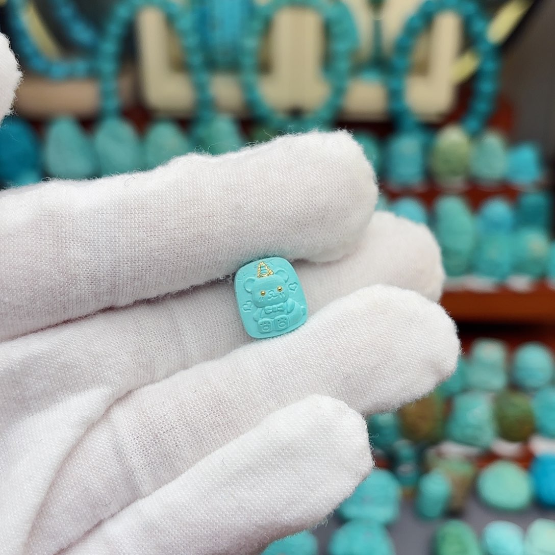 绿松石配饰未镶嵌