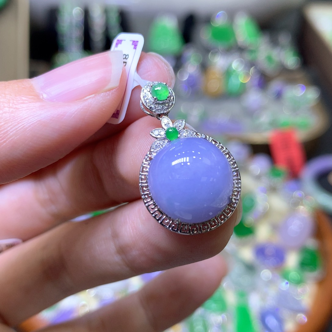 【闪购商品】翡翠颈饰18K金镶嵌翡翠吊坠项链