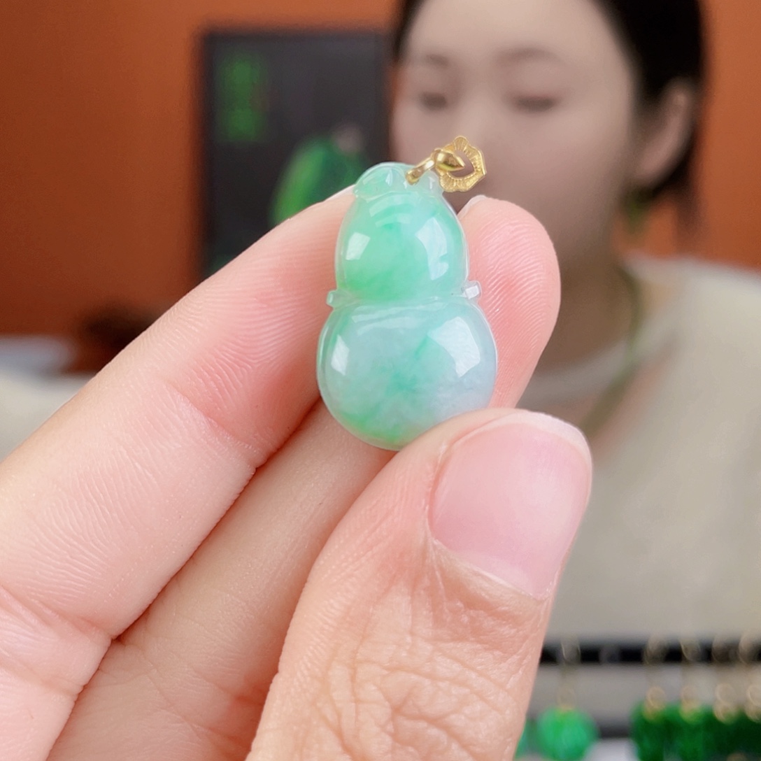 翡翠18K金镶嵌耳饰