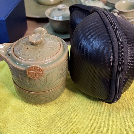 耀州窑瓷器快客杯1件