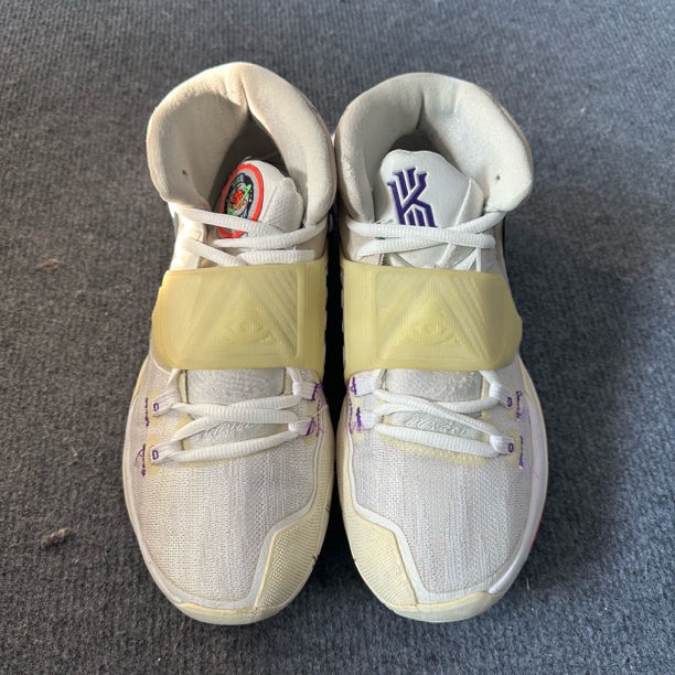 欧6 42码 正品篮球鞋 