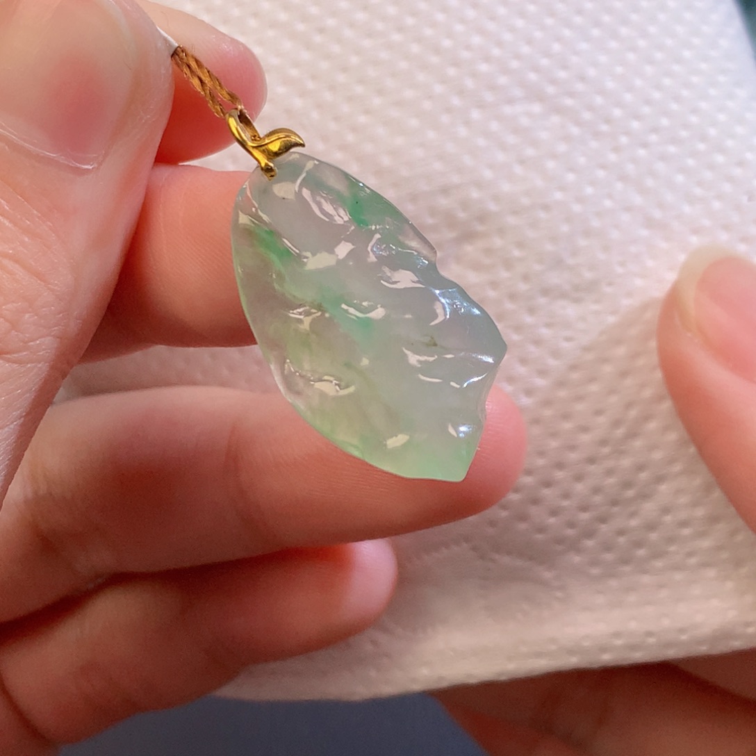 翡翠未镶嵌吊坠(不含链)8421