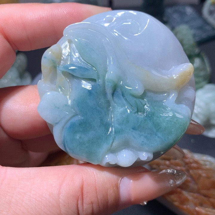 翡翠未镶嵌颈饰保真天然A货翡翠