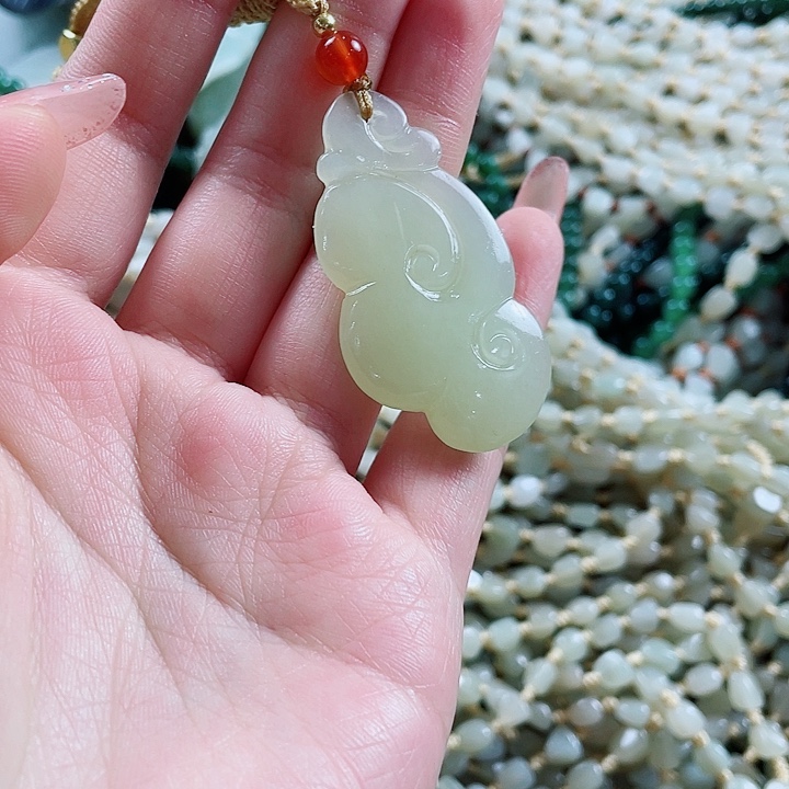 颈饰未镶嵌和田玉