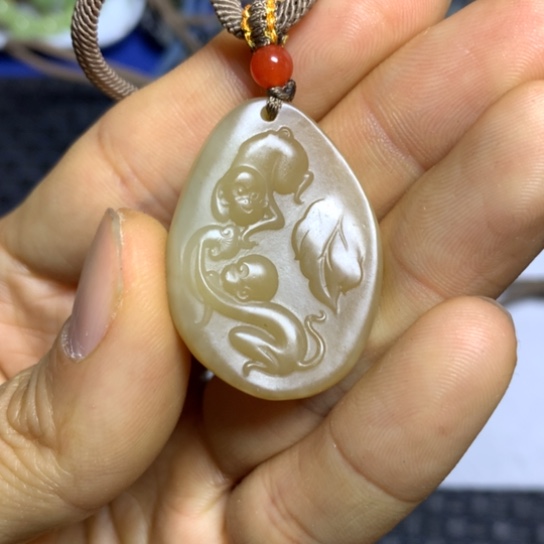 和田玉未镶嵌挂件