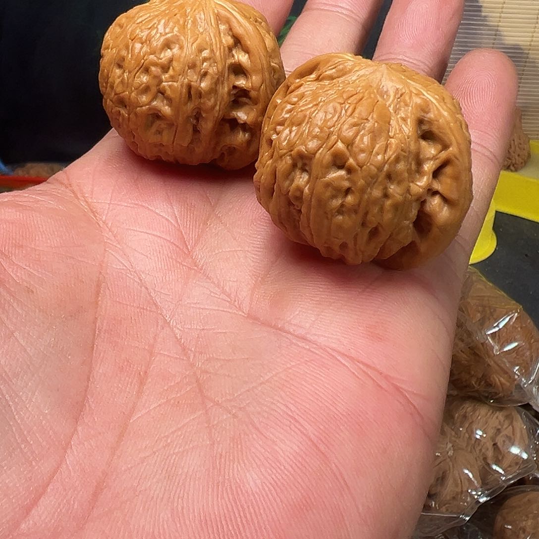 文玩核桃吊坠阿*铁锤