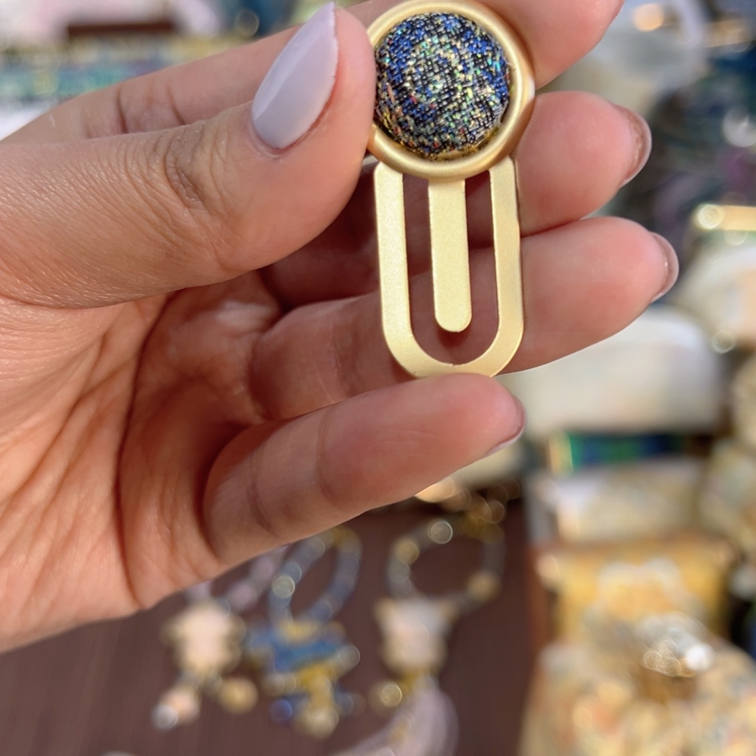 晓***寒织绣书签福利不退换