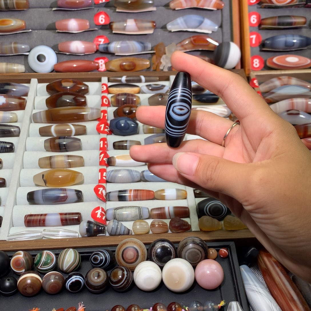 玛瑙/玉髓颈饰未镶嵌