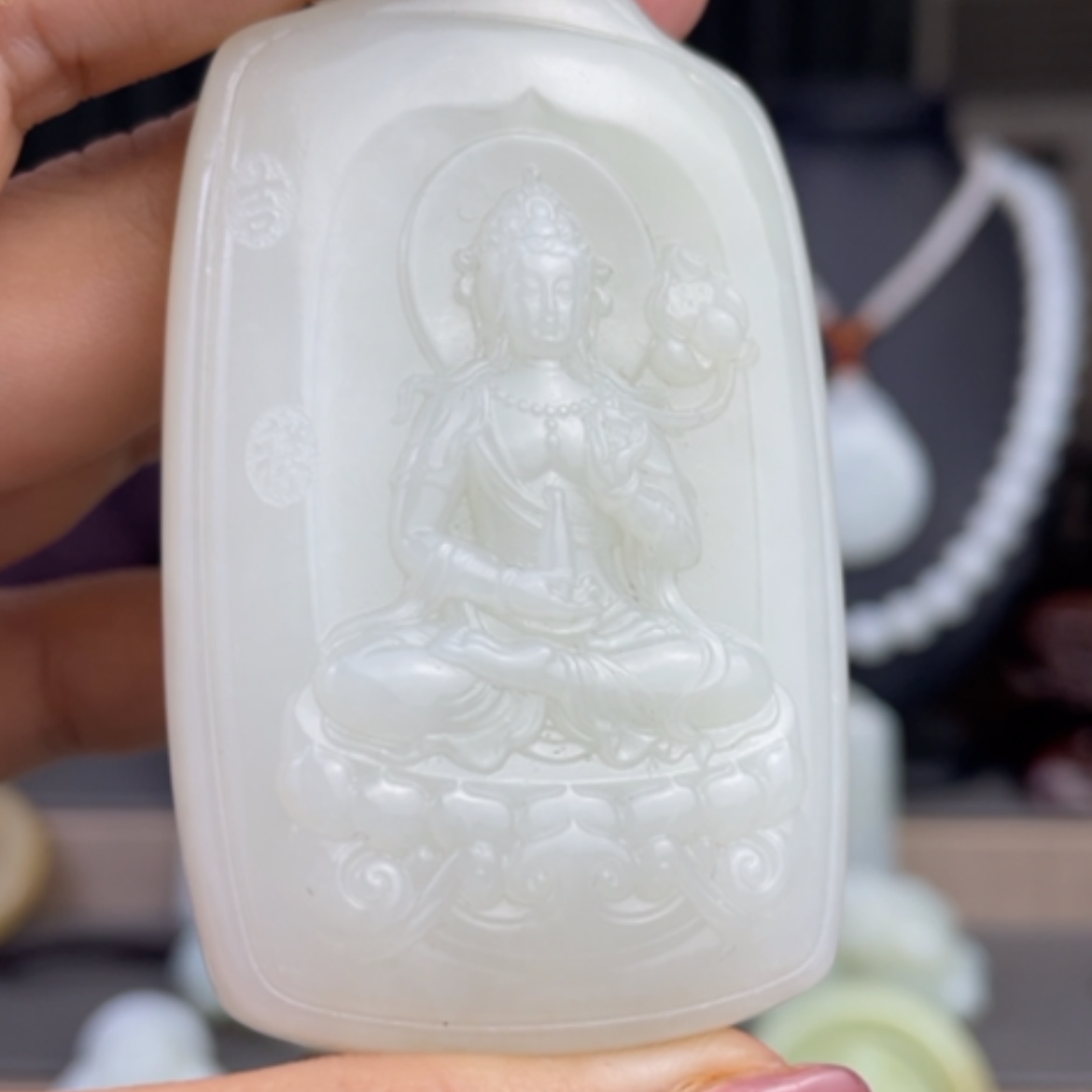 【闪购商品】颈饰未镶嵌和田玉