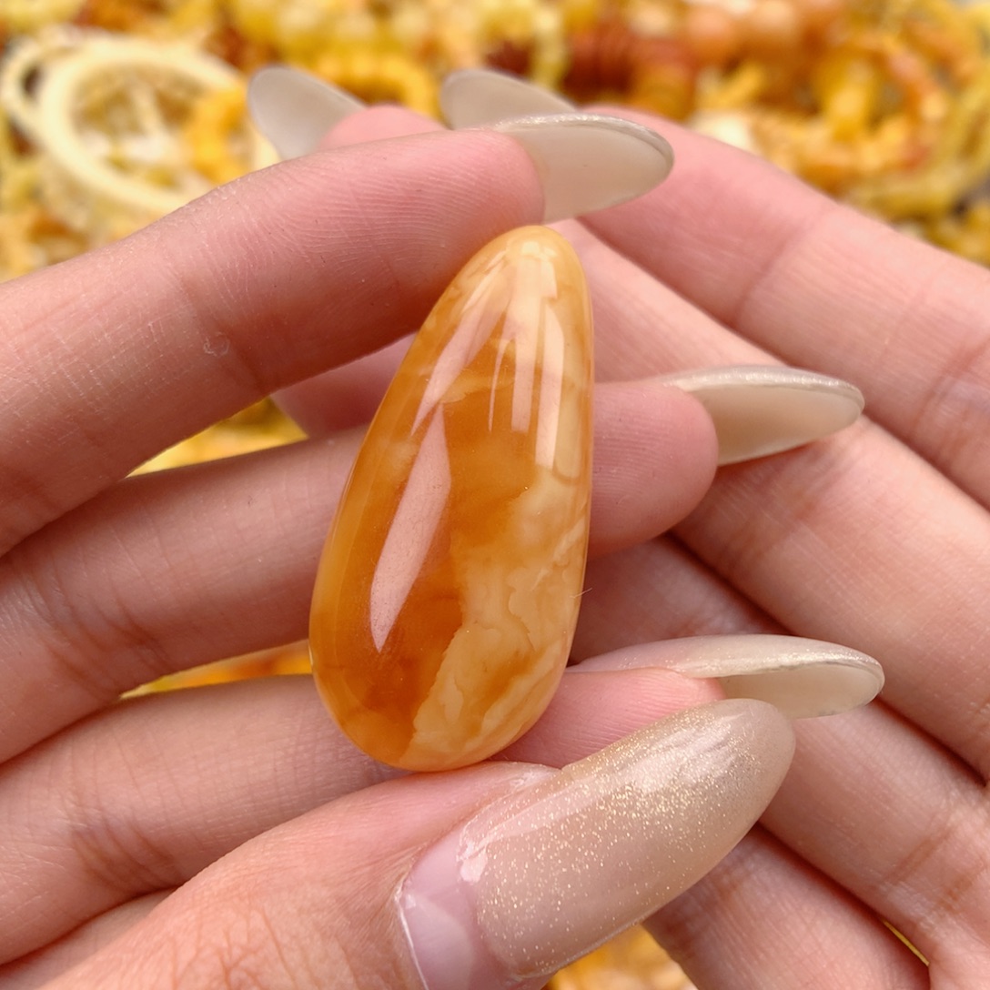 琥珀未镶嵌珠宝奇石