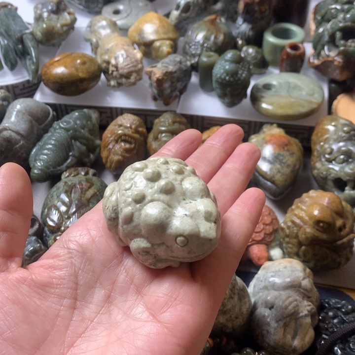 透闪石质玉手链未镶嵌不*