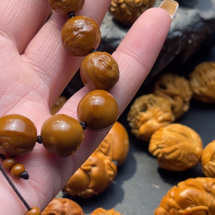 W***全吊坠橄榄核薄亿小弥勒 1.3