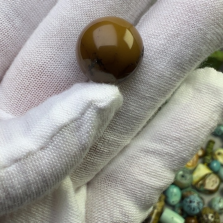 南红玛瑙未镶嵌珠宝奇石