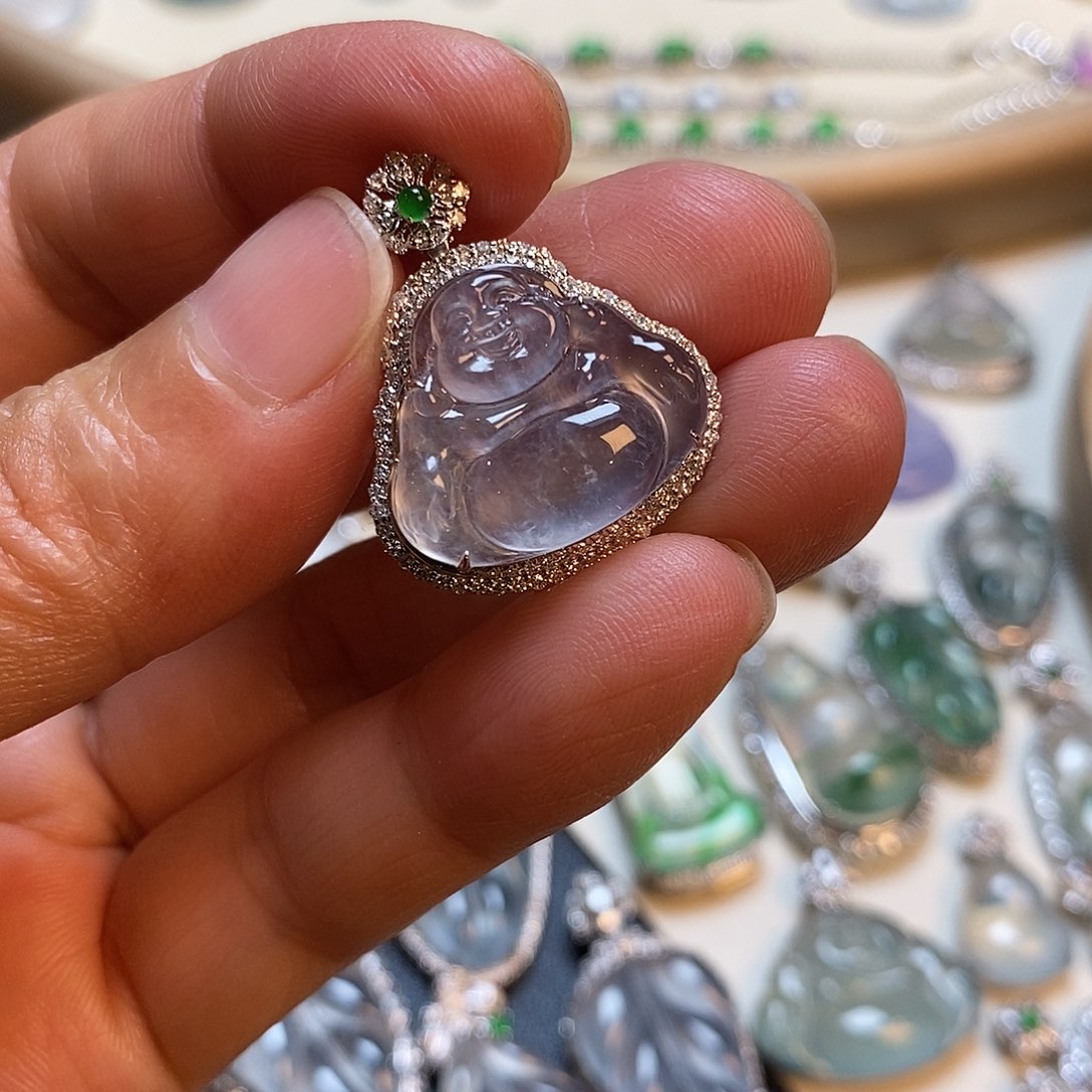 翡翠18K金镶嵌颈饰佛公