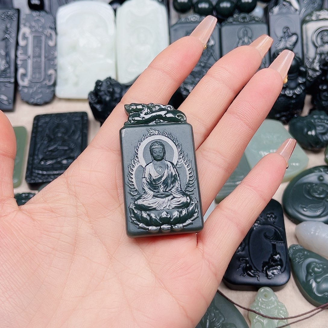 和田玉颈饰未镶嵌