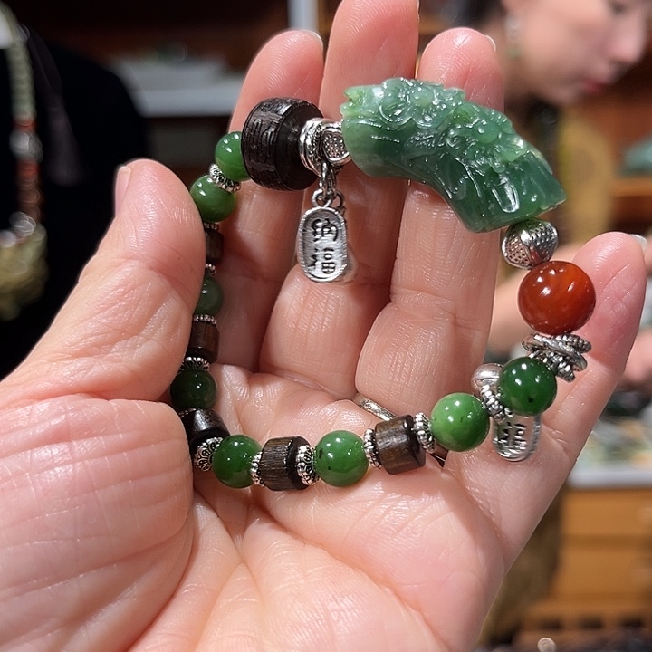 未镶嵌岫玉毛衣链