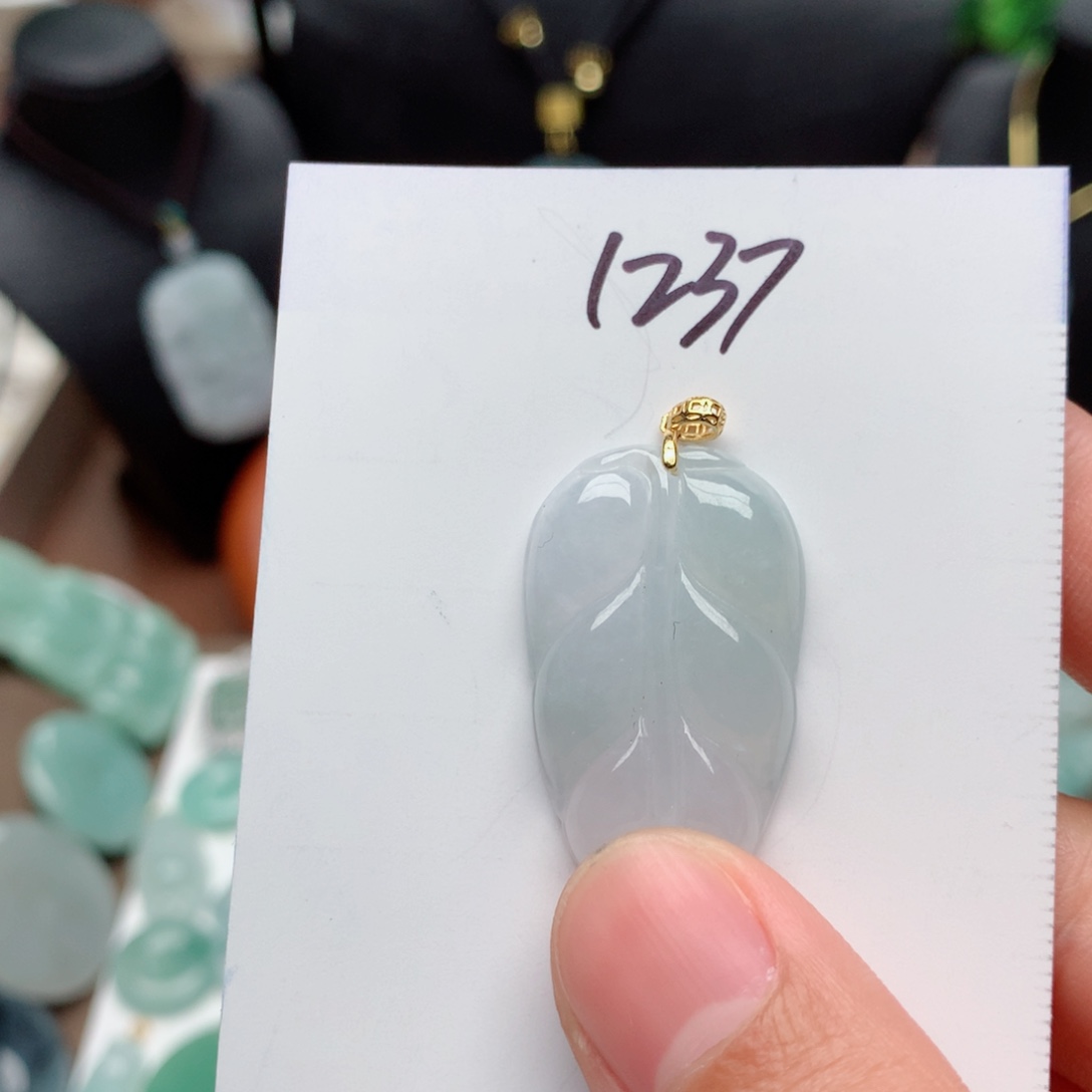 翡翠颈饰银S925镀金镶嵌吊坠