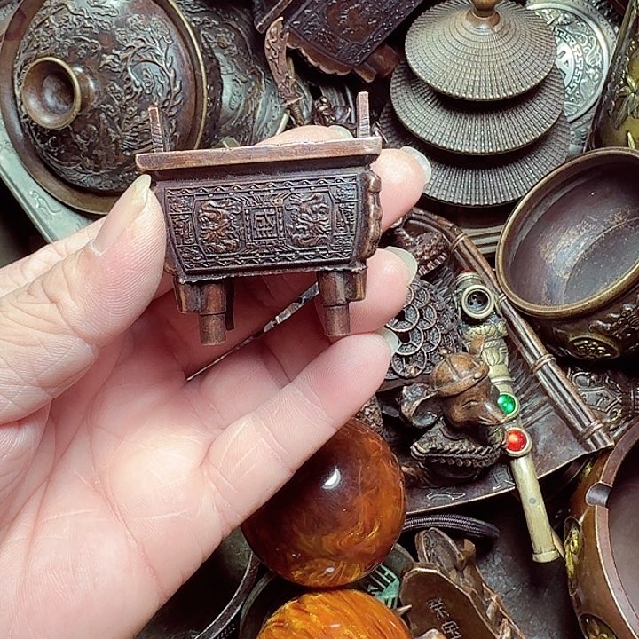 铜器摆件收收藏藏