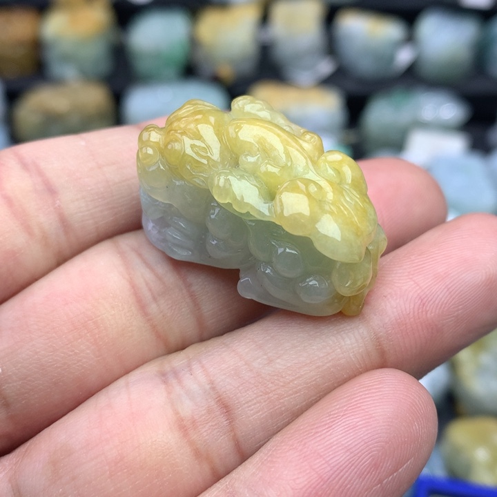 翡翠颈饰未镶嵌天然缅甸翡翠招财貔貅吊坠