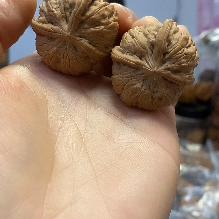 把件文玩核桃36雨花石三棱