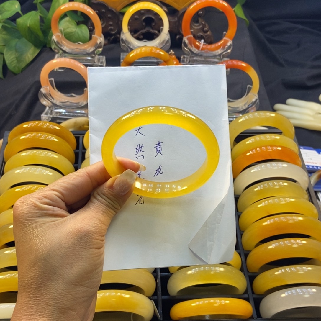 石英质玉（黄龙玉）未镶嵌手镯阳阳