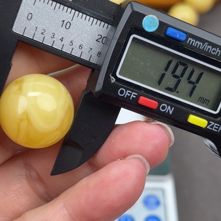 琥珀裸石未镶嵌蜜蜡693