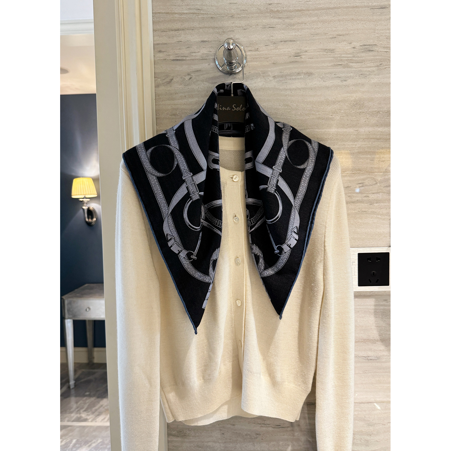 NINASOLOR马术繁花柔软桑蚕丝羊毛秋冬冬季保暖围巾围脖方巾63cm